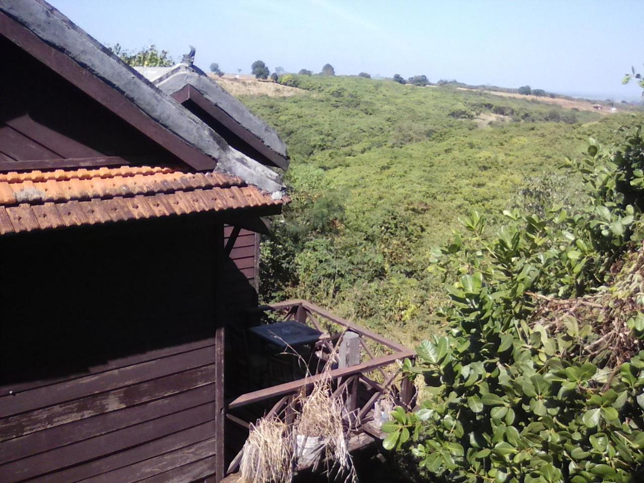 Nature House Eco-Lodge& Trekking Banlung Esterno foto