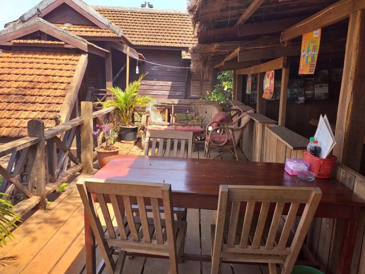 Nature House Eco-Lodge& Trekking Banlung Esterno foto