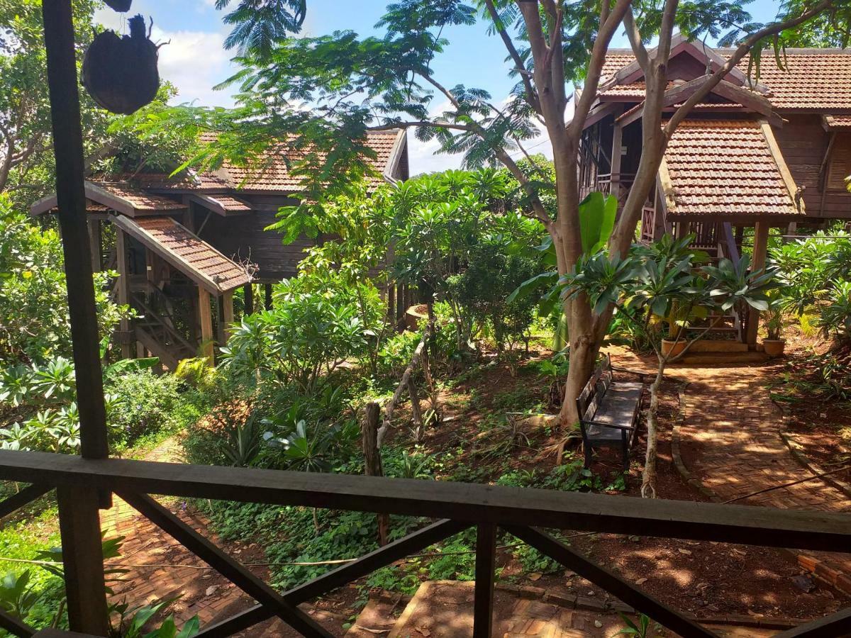Nature House Eco-Lodge& Trekking Banlung Esterno foto